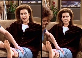 Peri Gilpin feet photo thumbnail
