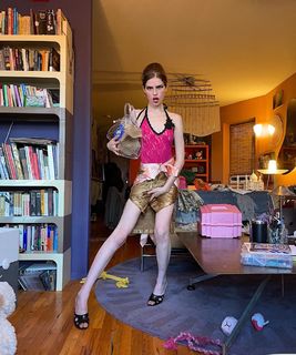 Perla Haney-Jardine feet photo 7