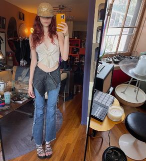 Perla Haney-Jardine feet photo 5