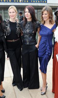 Perrey Reeves feet photo thumbnail