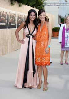 Perrey Reeves feet photo thumbnail