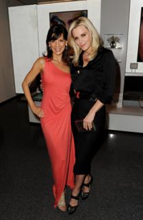 Perrey Reeves feet photo thumbnail