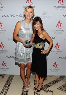 Perrey Reeves feet photo thumbnail