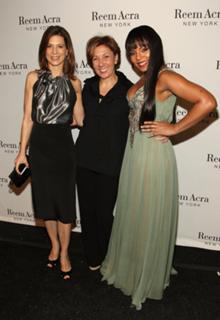 Perrey Reeves feet photo thumbnail