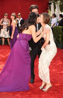 Perrey Reeves feet photo thumbnail