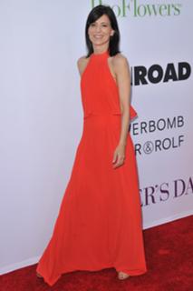 Perrey Reeves feet photo thumbnail