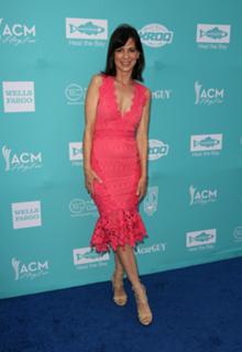Perrey Reeves feet photo thumbnail
