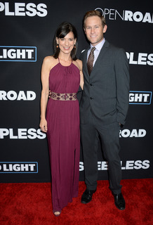 Perrey Reeves feet photo thumbnail