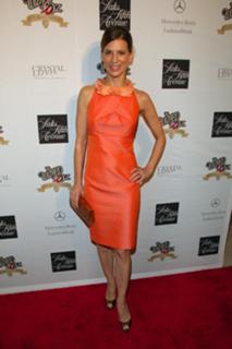 Perrey Reeves feet photo thumbnail