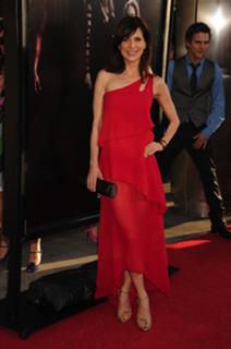Perrey Reeves feet photo thumbnail
