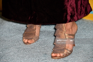 Perrey Reeves feet photo thumbnail