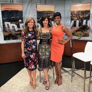 Perrey Reeves feet photo thumbnail
