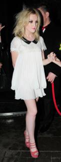 Perrie Edwards feet photo thumbnail
