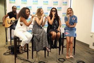 Perrie Edwards feet photo thumbnail