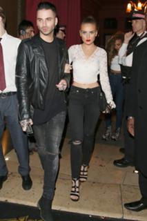 Perrie Edwards feet photo thumbnail
