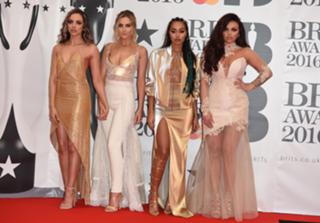 Perrie Edwards feet photo thumbnail