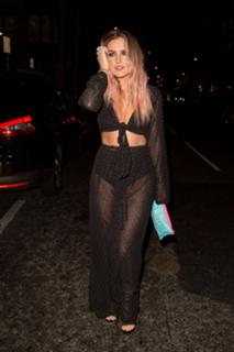 Perrie Edwards feet photo thumbnail