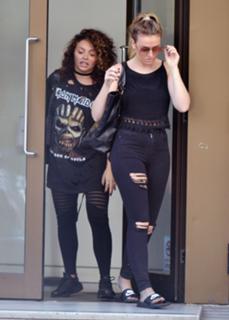 Perrie Edwards feet photo thumbnail