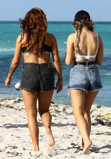 Perrie Edwards feet photo thumbnail