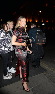 Perrie Edwards feet photo thumbnail