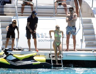 Perrie Edwards feet photo thumbnail