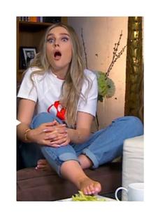 Perrie Edwards feet photo thumbnail