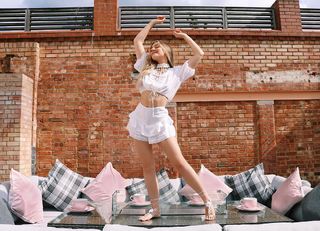 Perrie Edwards feet photo thumbnail
