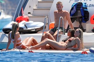 Perrie Edwards feet photo thumbnail