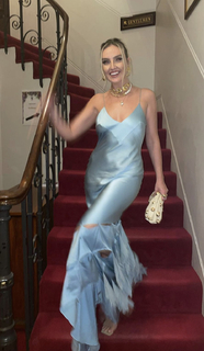 Perrie Edwards feet photo thumbnail
