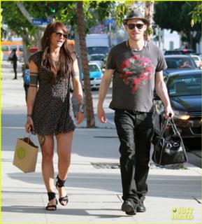 Persia White feet photo 2