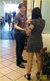 Persia White feet photo 1