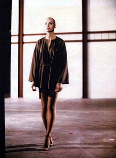 Persis Khambatta feet photo 4
