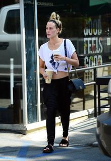 Peta Murgatroyd feet photo thumbnail