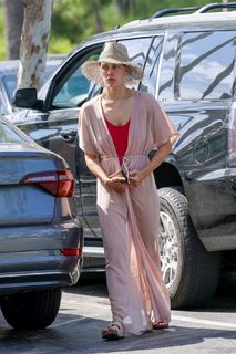 Peta Murgatroyd feet photo thumbnail