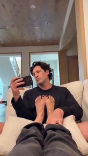 Peta Murgatroyd feet photo thumbnail