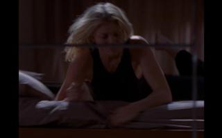 Peta Wilson feet photo thumbnail