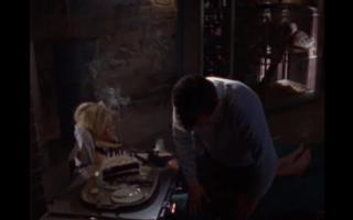 Peta Wilson feet photo thumbnail