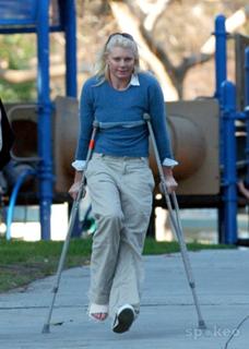 Peta Wilson feet photo thumbnail