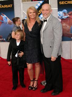 Peta Wilson feet photo thumbnail