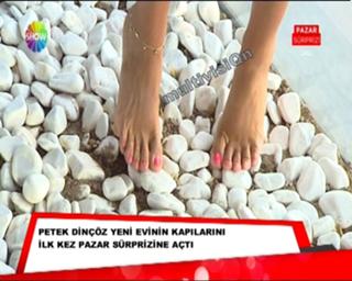 Petek Dinçöz feet photo 16