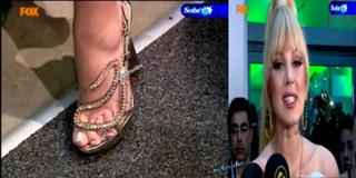 Petek Dinçöz feet photo 7