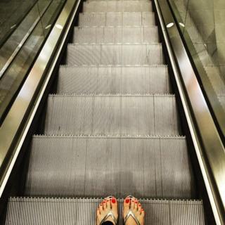 Petek Dinçöz feet photo 18