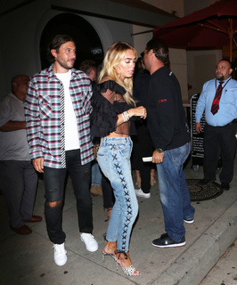 Petra Ecclestone feet photo 3