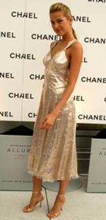 Petra Nemcova feet photo thumbnail