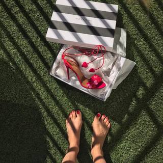Petra Nemcova feet photo thumbnail