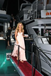 Petra Nemcova feet photo thumbnail