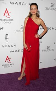 Petra Nemcova feet photo thumbnail