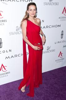 Petra Nemcova feet photo thumbnail