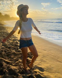 Petra Nemcova feet photo 13