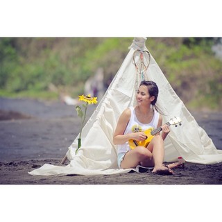 Pevita Pearce feet photo 1